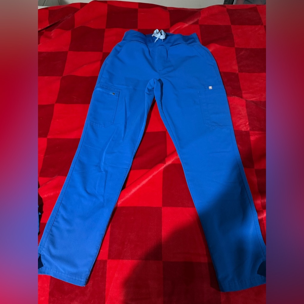 Women's Royal Blue Yola™
High Waisted 2.0 - Skinny
Scrub Pants
M - Royal Blue -